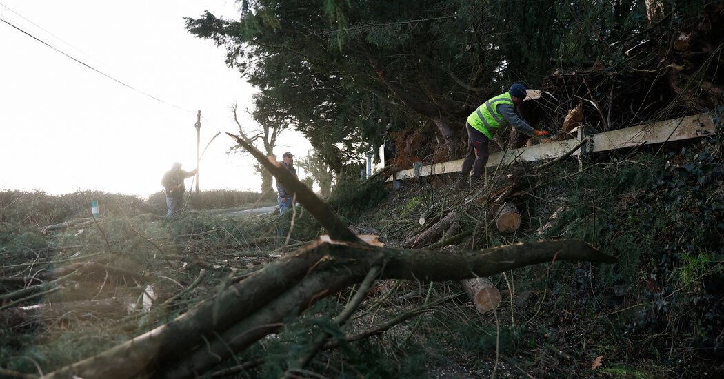 Storm Eowyn Leaves a Third of Ireland Without Power