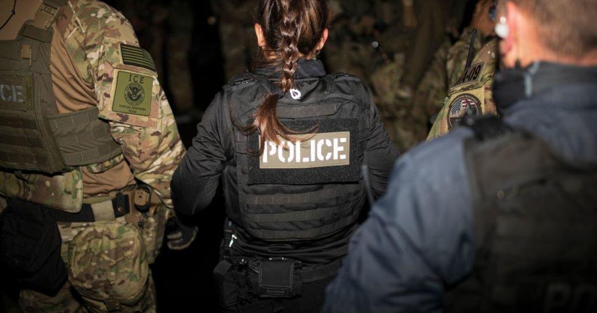 Trump empowers deportation agents to target migrants Biden administration allowed into the U.S. legally