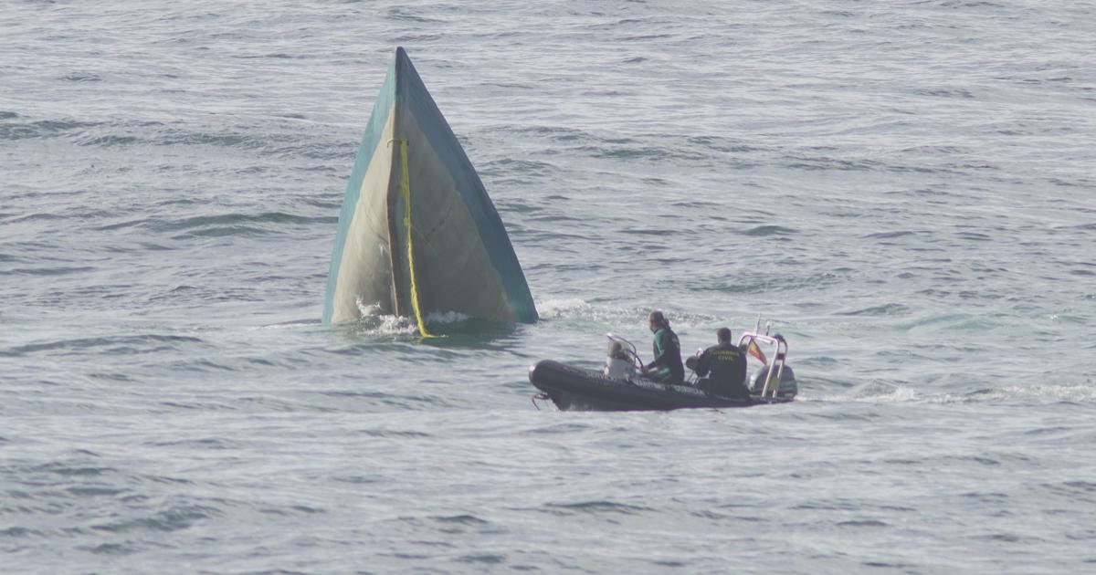 Suspected "narco-sub" breaks apart while being towed by fishing boat off Spain