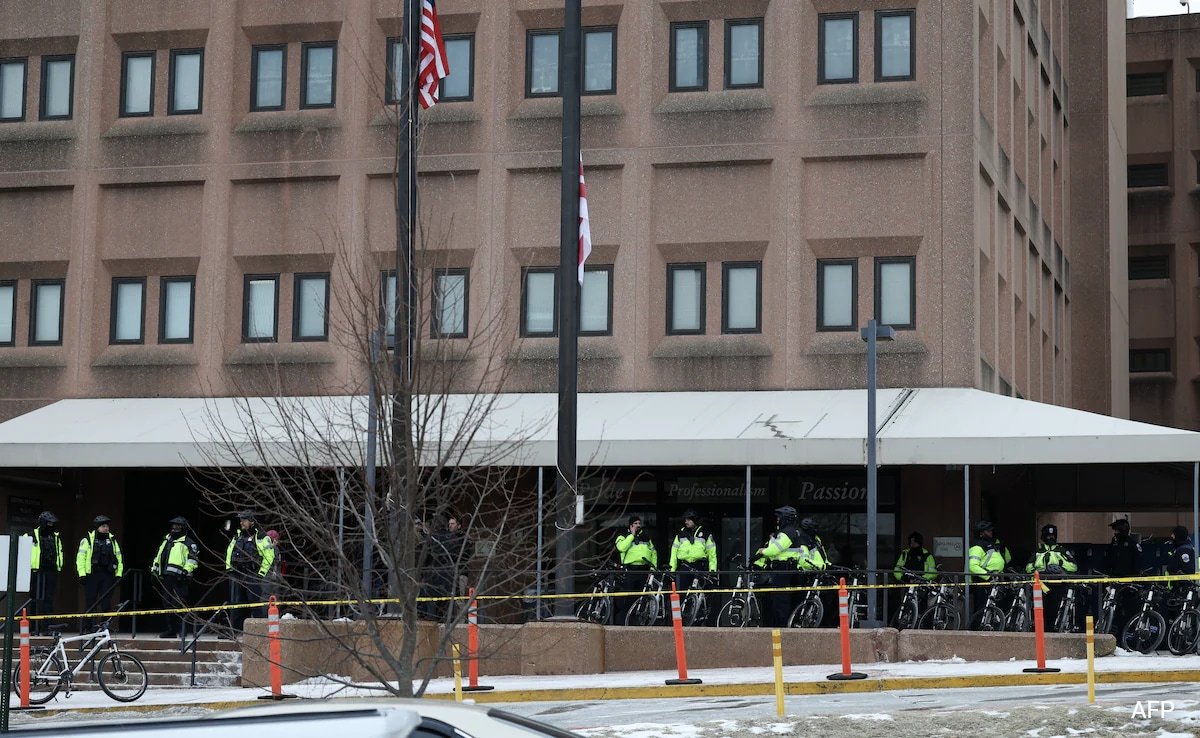 Hundreds Of January 6 Capitol Rioters Freed From Jail After Trump Order