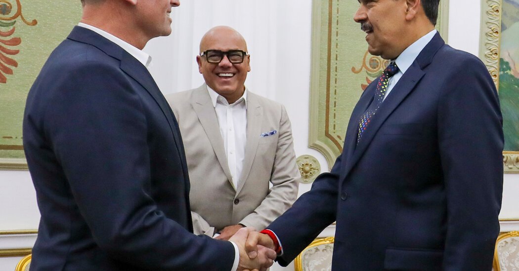 Venezuela Frees 6 Americans After Visit by Trump Envoy