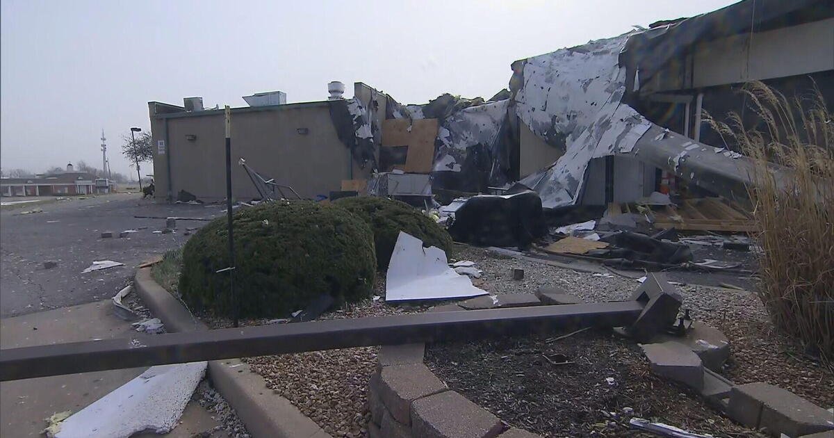 Violent tornadoes tear through neighborhoods in the South, Midwest