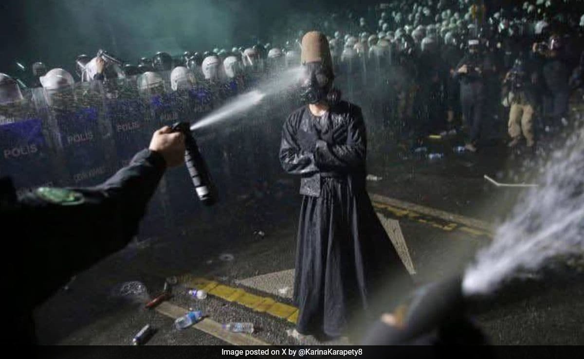 Turkey Deports BBC Reporter Covering Protests