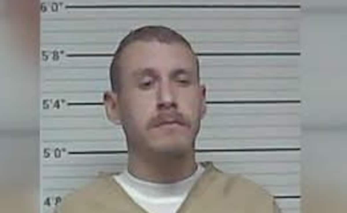 'Blind' Man Who Called 911 To Report Triple Murder Is Actually The Killer: Police