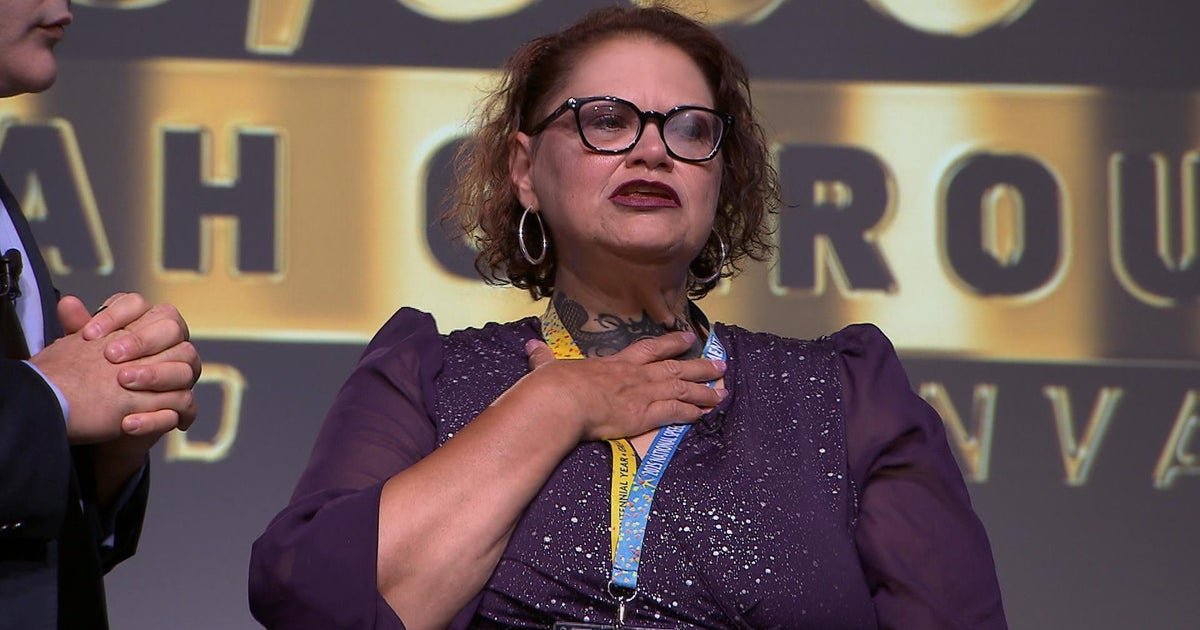 Texas teacher who built speech program from scratch receives emotional $100K surprise