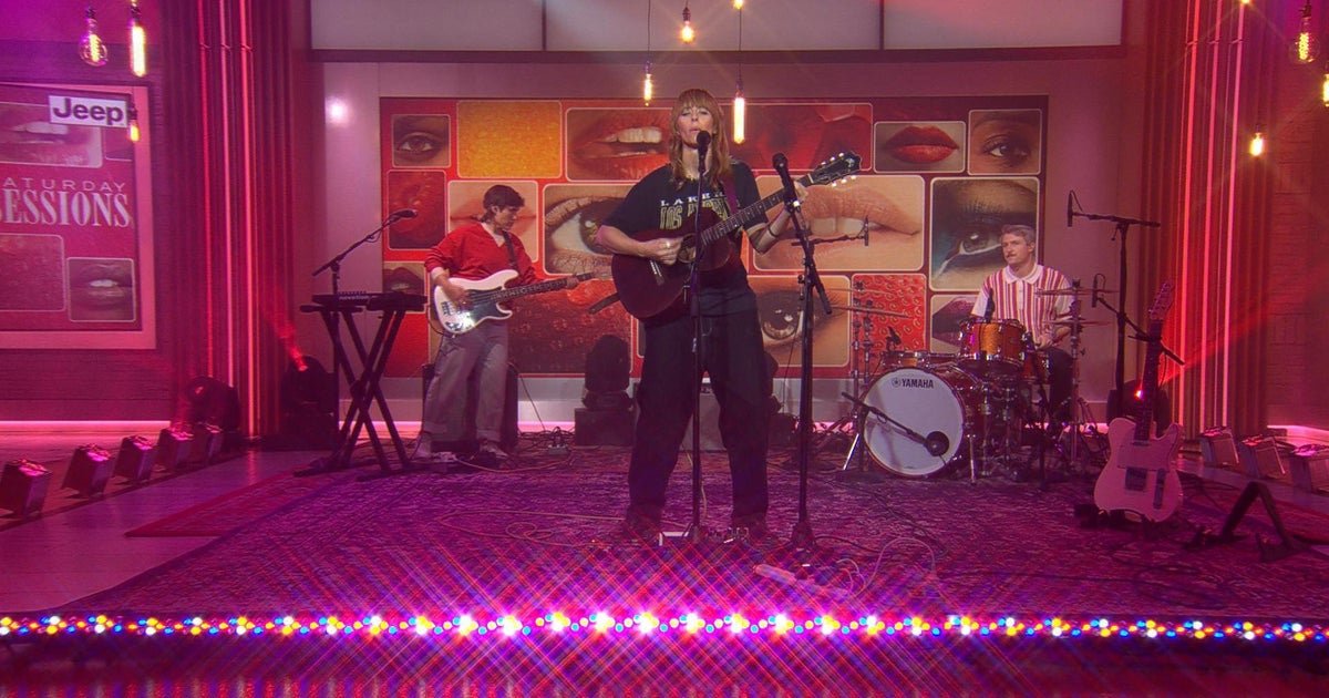 Saturday Sessions: Gordi performs "Cutting Room Floor"