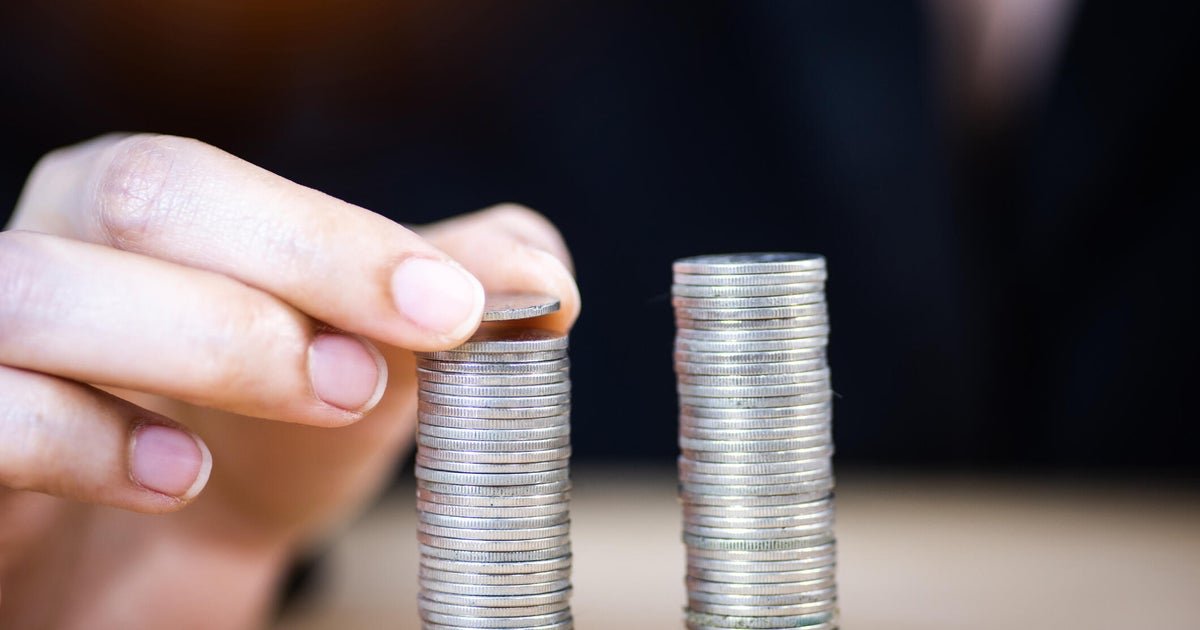 $10,000 short-term CD vs. $10,000 money market account: Which earns more interest now?