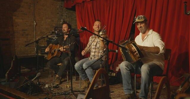 Music of Cajun country enjoying unlikely renaissance | 60 Minutes