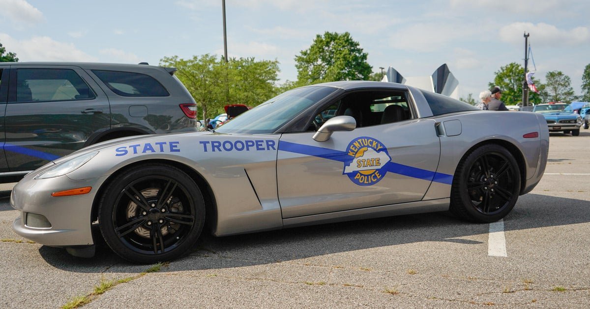 2 killed in Kentucky church shooting after gunman shot trooper, officials say