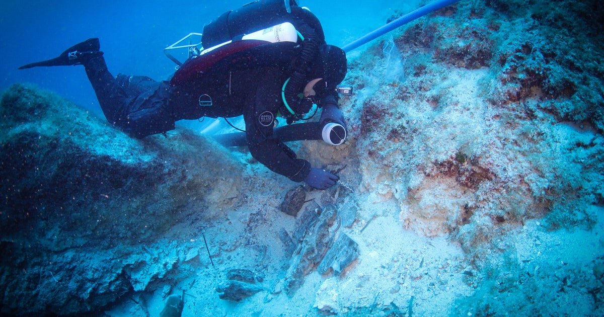 Divers exploring ancient Greek shipwreck find statue fragments, retrieve pieces of wreckage