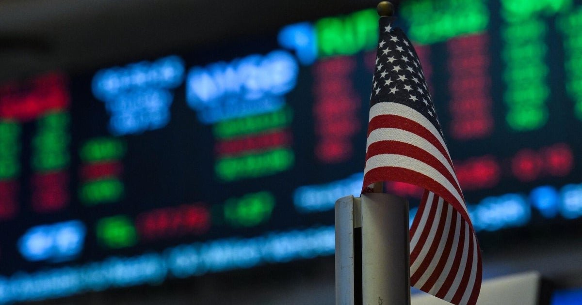 Trump urges Fed to lower interest rates as new inflation data shows slight rise