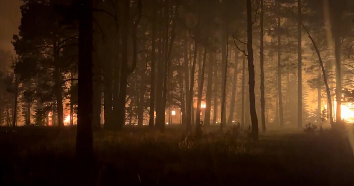Dry conditions fueling dozens of wildifres across western U.S.