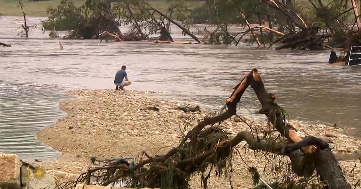 Death toll rises as desperate search for Texas flash flood survivors continues